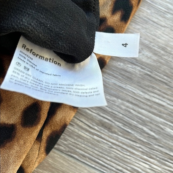 Reformation Leopard Print Women's Top with Tie Straps sizes 4 - Picture 5 of 7